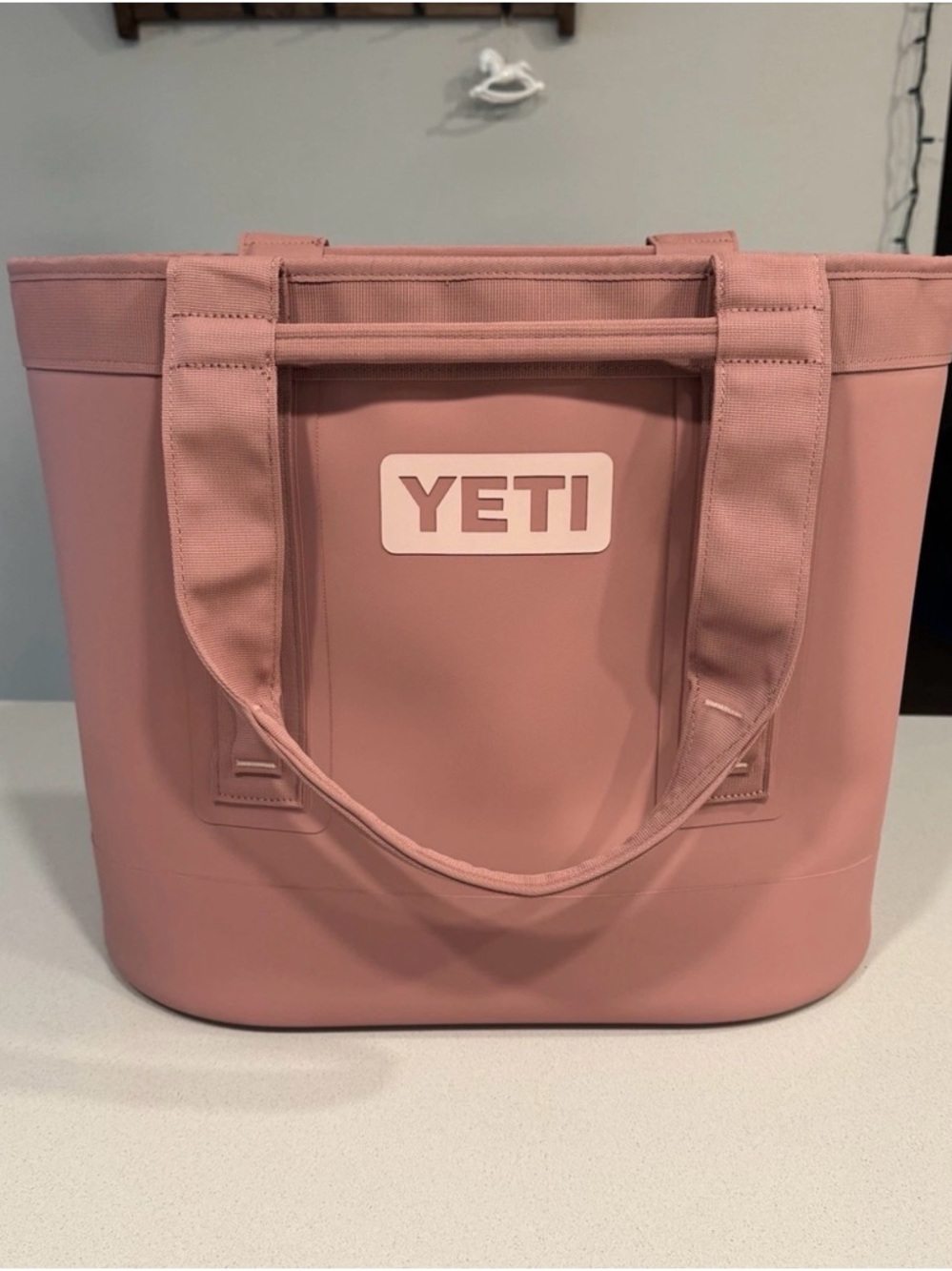 YETI Camino Carryall 35 Sandstone Pink